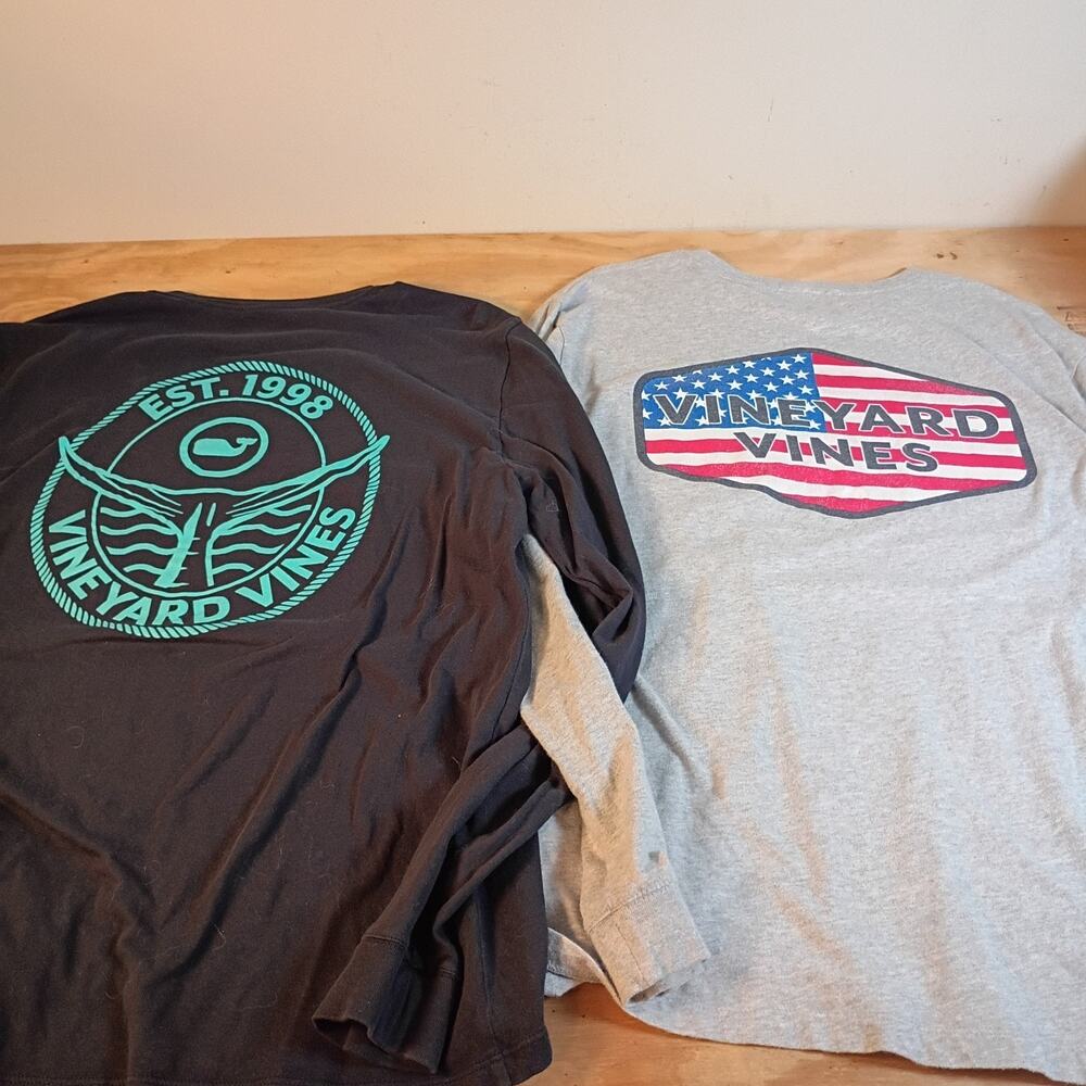 Vineyard Vines Lot 2 Mens M Long Sleeve Pocket T-Shirts Whale Tail USA Flag